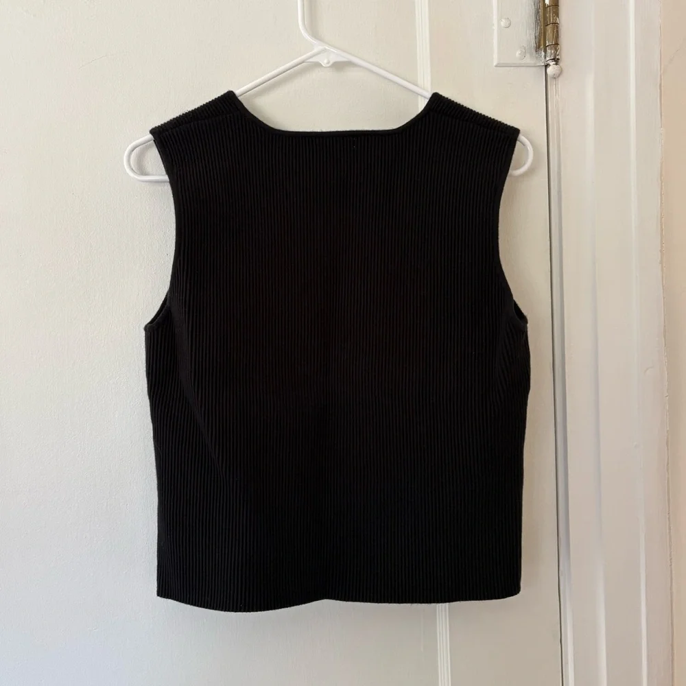 Black Ribbed Top - Picture 6 of 8